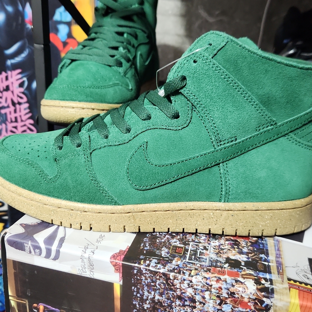 Nike Green Suede High-Top Athletic Shoes